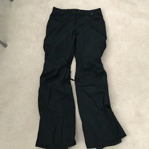 Women’s 686 medium snowboarding pants